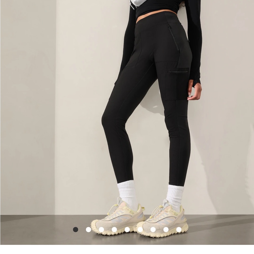 Athleta Black Headlands Cargo Tight.